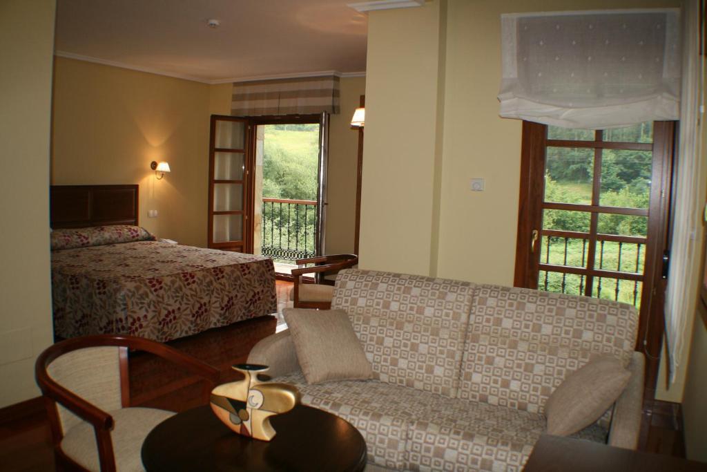 Hotel Valle Las Luinas Сото-де-Луинья Номер фото